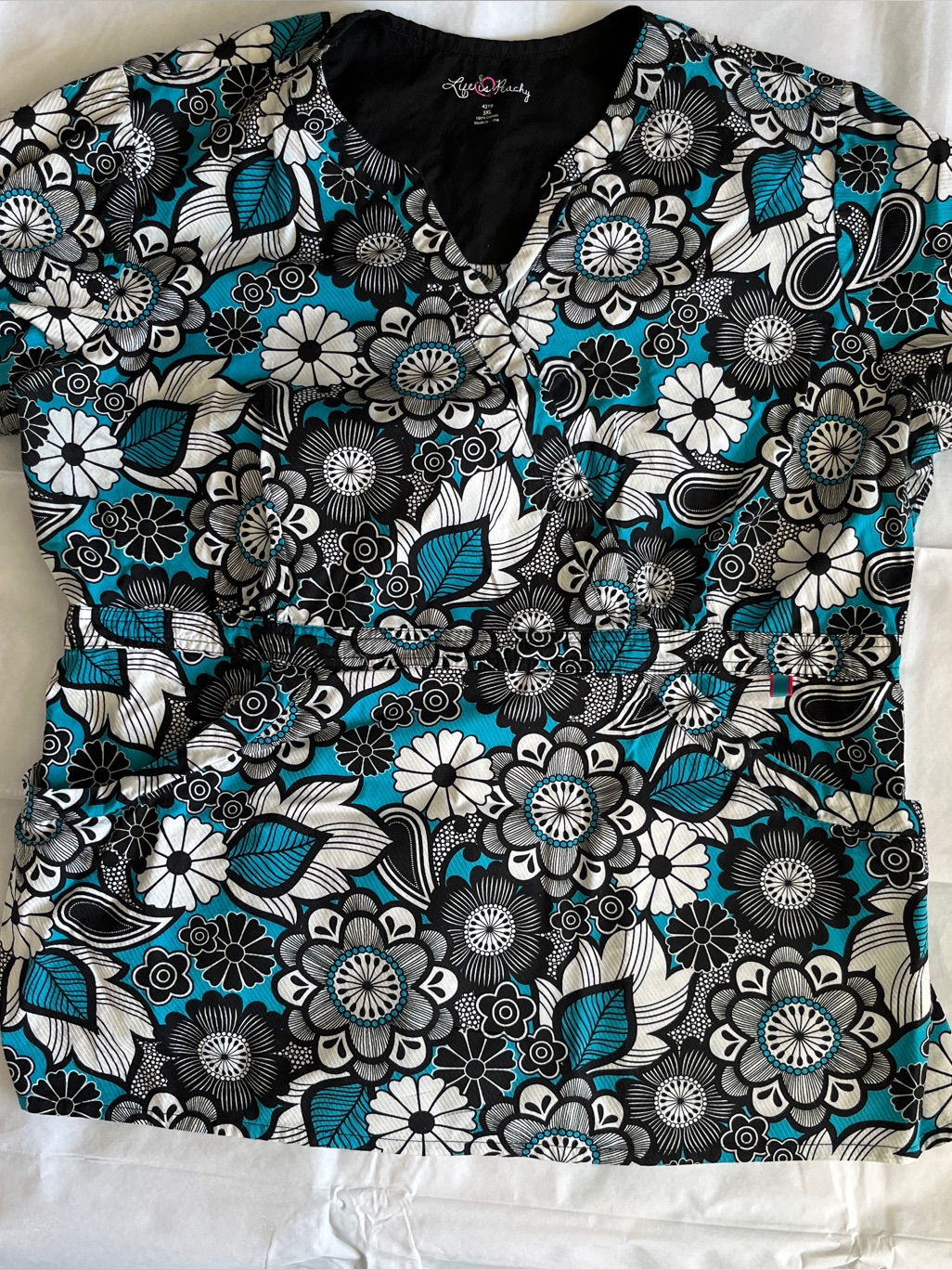 Woman’s Scrub Top 3x